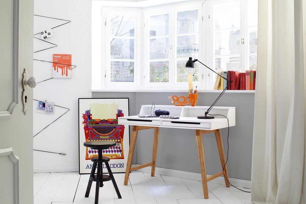 Bureau style scandinave THEA blanc et hêtre 2 tiroirs 2 niches