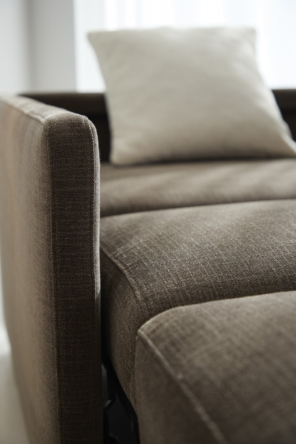 INNOVATION LIVING  Fauteuil NEAH SLIM convertible 80x195 tissu Esina Cedar Brown