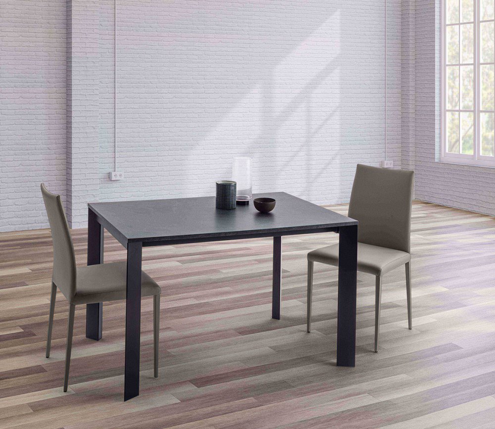 Table 8 couverts TEOREMA extensible 140 à 200cm pieds métal graphite plateau effet béton caroube