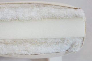 Banquette méridienne futon BEAT pin naturel tissu coloris marine couchage 75*200 cm.
