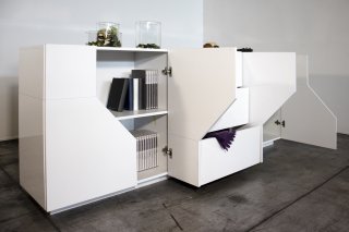 Buffet bas NALIE
blanc laqué brillant  4 portes 3 tiroirs