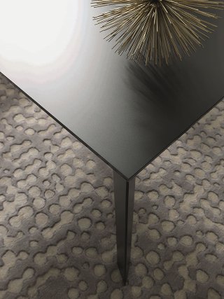 Table 6 couverts TEOREMA extensible 120 à 180cm pieds métal graphite plateau céramique pierre anthracite